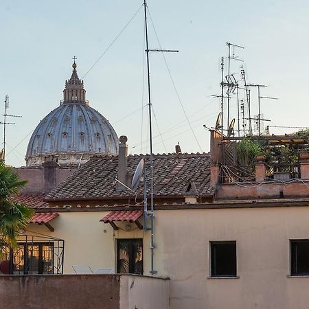 La Porta Rossa Di Borgo - Vatican Luxury Suite Рим Номер фото